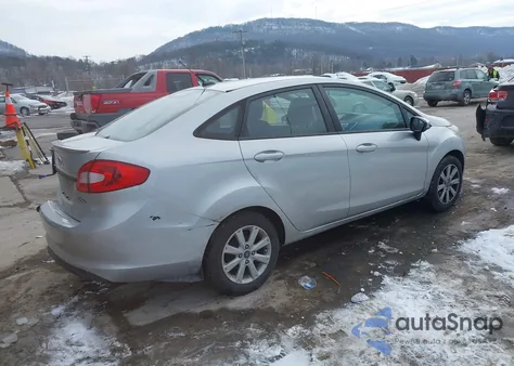2012 Ford Fiesta Se z USA, uszkodzony, nr VIN 3FADP4BJ5CM155824
